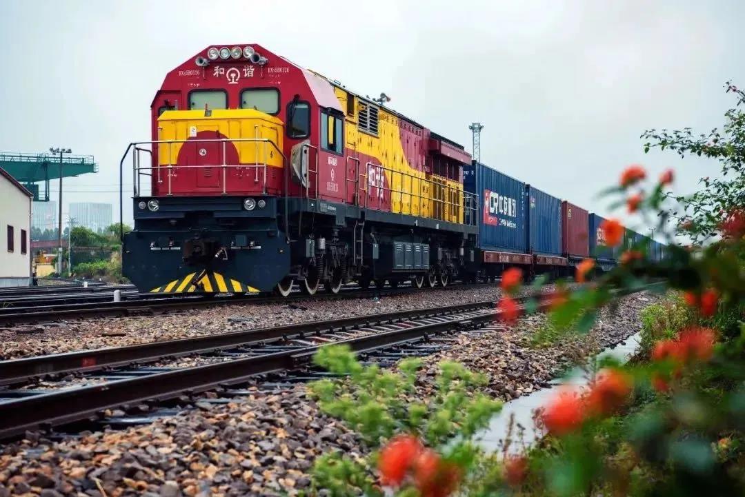 國際快遞貨代系統(tǒng)：實(shí)現(xiàn)了港口、車隊(duì)、機(jī)場、鐵路和船公司等各方系統(tǒng)的互聯(lián)互通